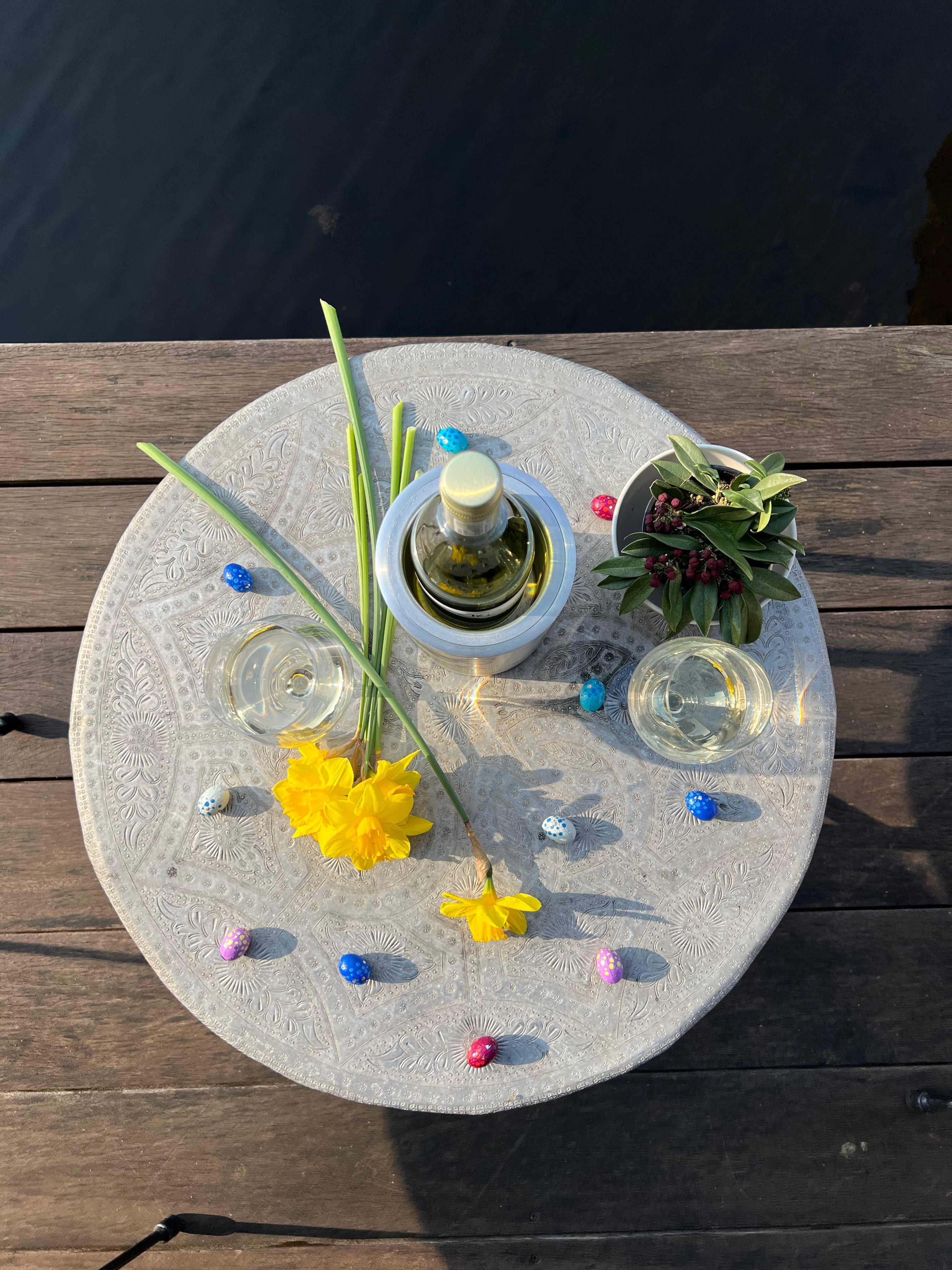 Top 10 Tips to Keep Your Drinks Cold During Easter Brunch