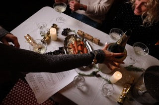 Transform Your Home: Cozy Christmas Aesthetic & Festive Decor Trends for Winter