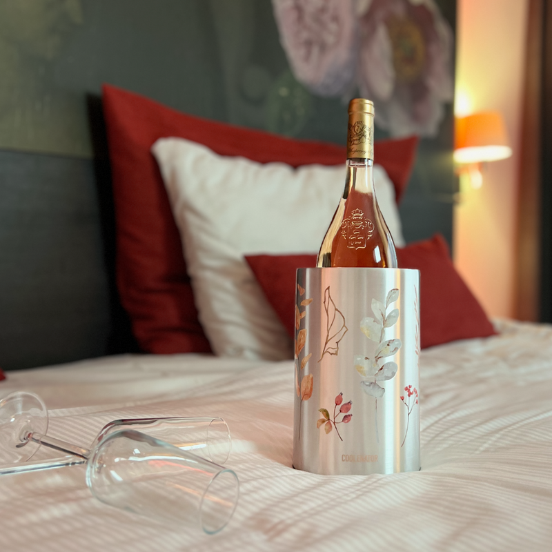Hotel wine cooler, hotel room service solution, leaves wine gift
